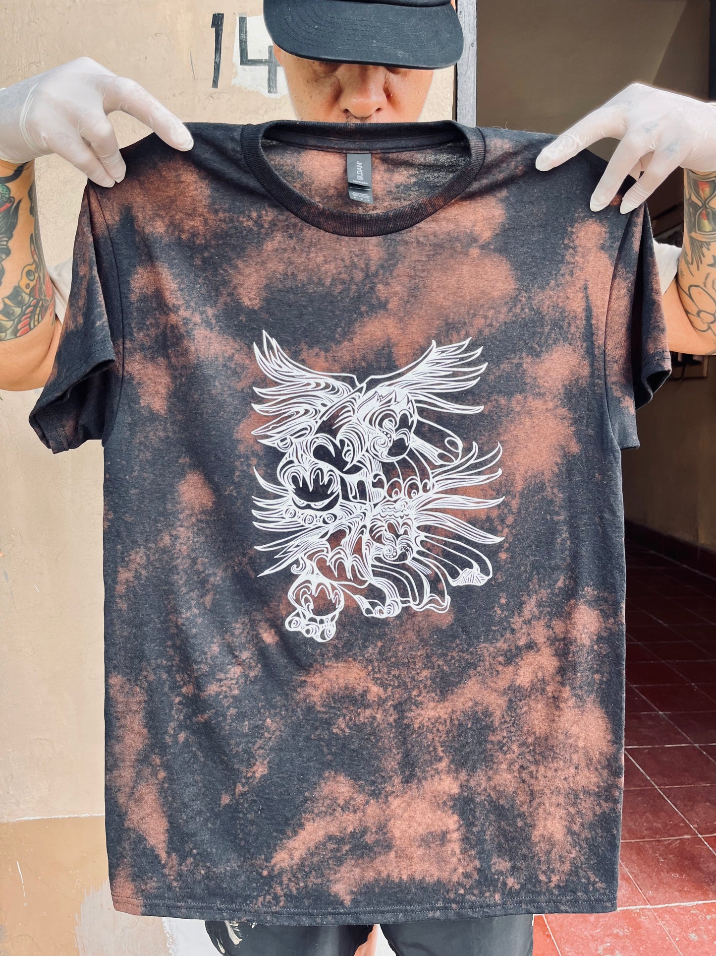 Volando bajito t shirt