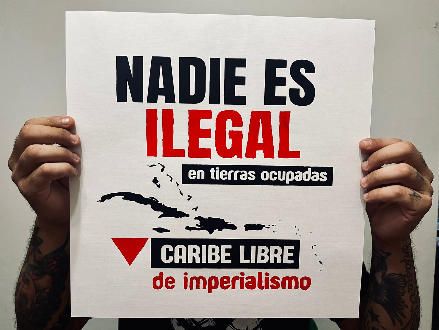 Afiche Nadie es ilegal